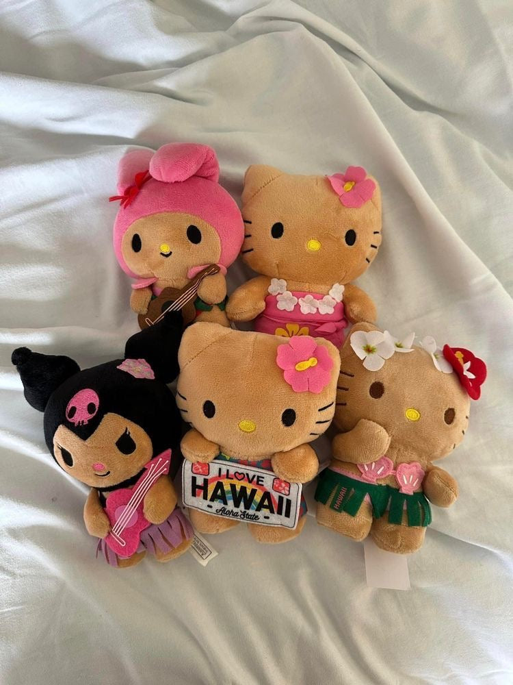 Hawaii Sanrio plushies